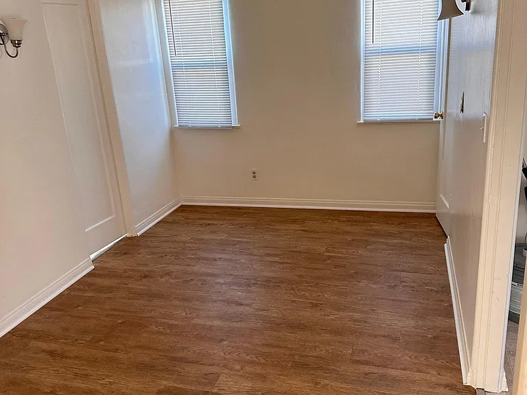 155 W Badillo St — Photo 7