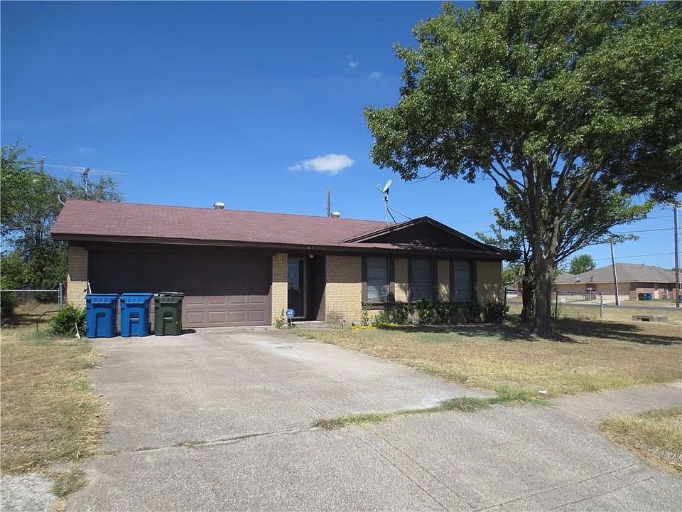 1st image of 2653 Arlington Ln