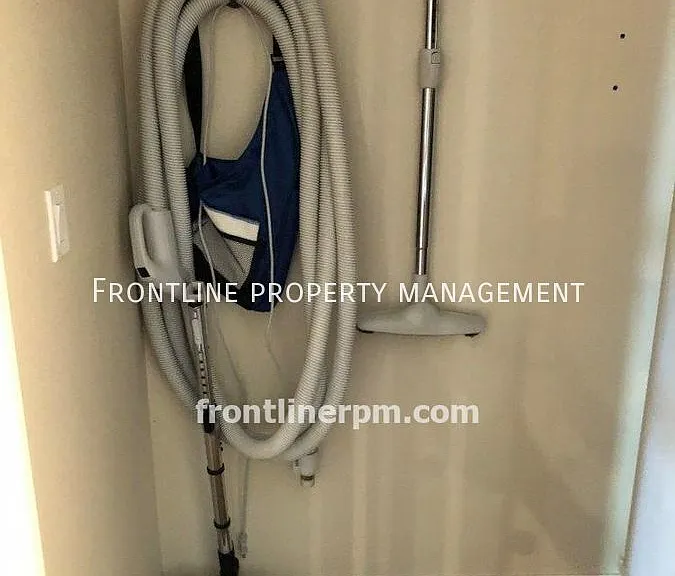 572 S Blue Pine Ln — Photo 14