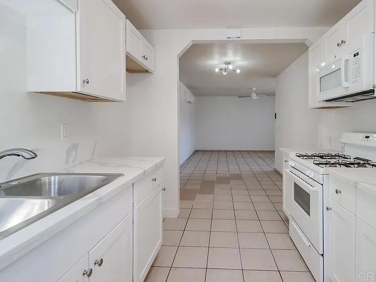 756 Madison Ave #B — Photo 15