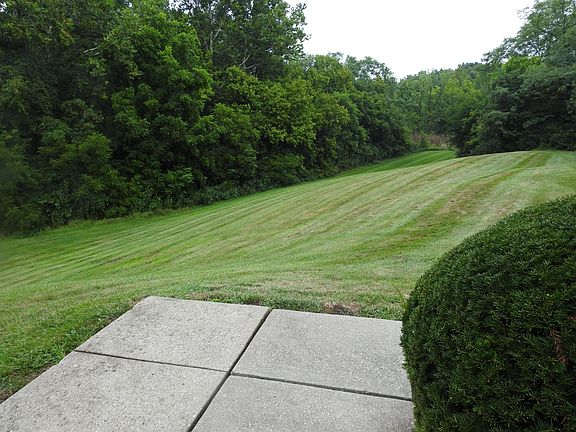 2nd image of 85 Sunnyside Dr #23