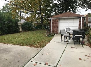 15140 22nd Ave, Whitestone, NY 11357