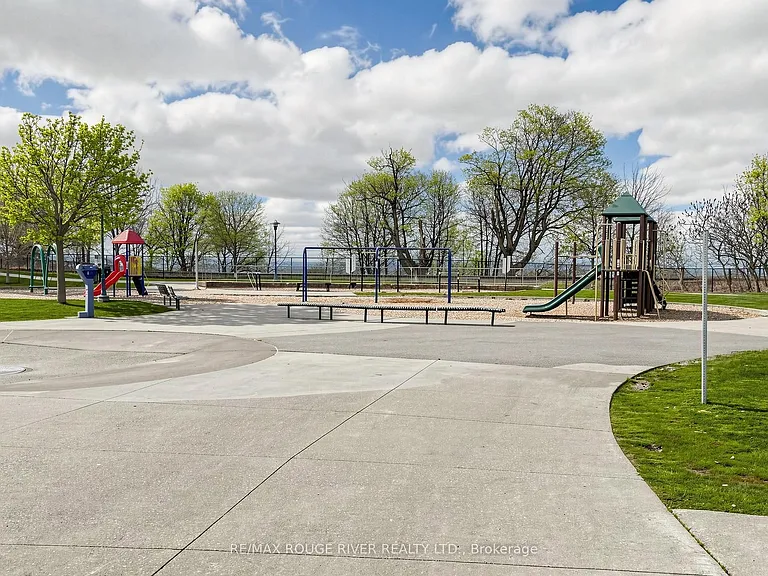 38 Port Union Rd — Photo 46