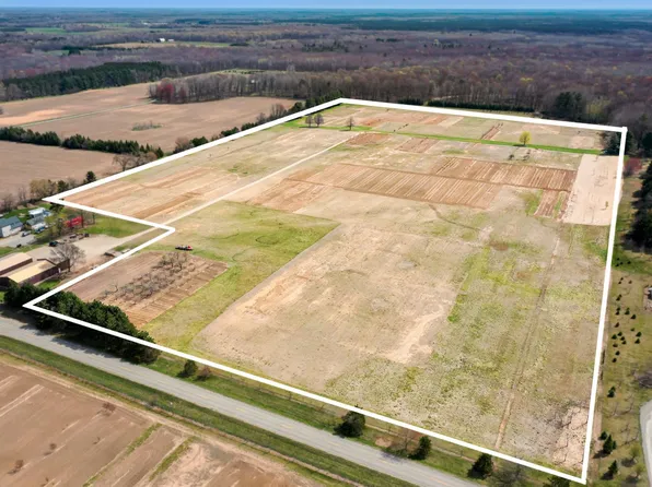 4288 Elm Lawn Rd, Oconto Falls, WI 54154