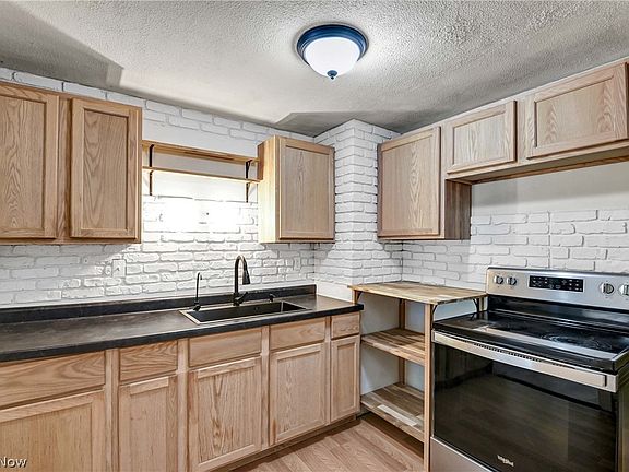 3rd image of 7339 Tilby Rd