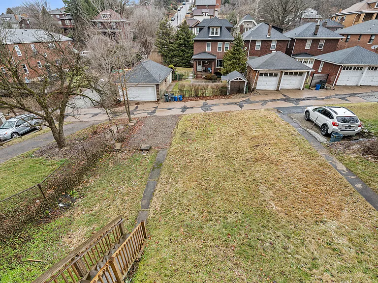 139 Sumner Ave — Photo 27
