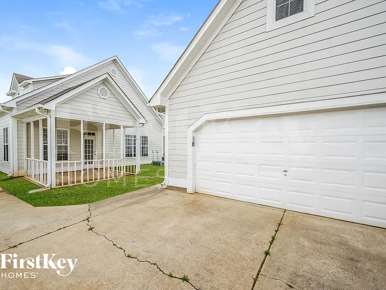 4598 Clubview Dr — Photo 16