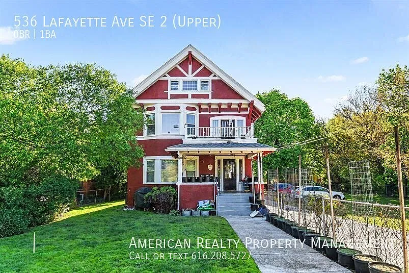 536 Lafayette Ave SE #2