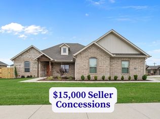 2412 Charles St, Pea Ridge, AR 72751