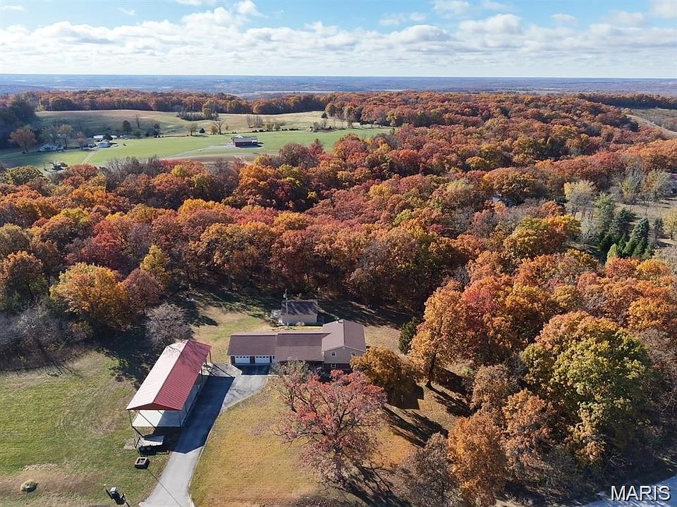 1st image of 62419 Oak Hill Rd