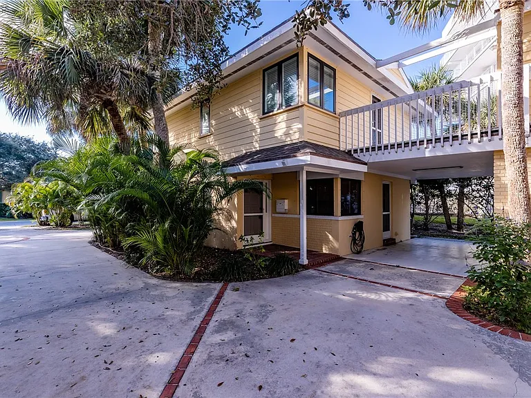 953 E Causeway Blvd #N/A — Photo 3