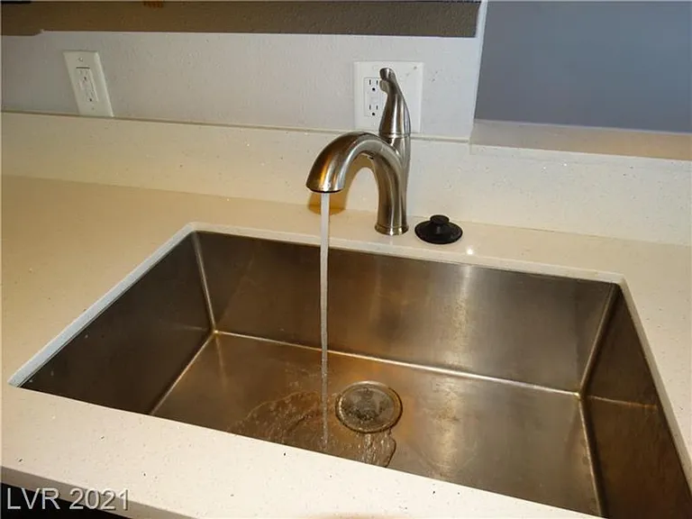 1111 S Casino Center Blvd — Photo 11