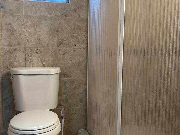 2nd image of 8915 160th Ave Floor 1