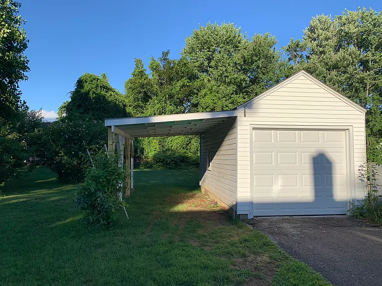 406 Oakwood Ave — Photo 17