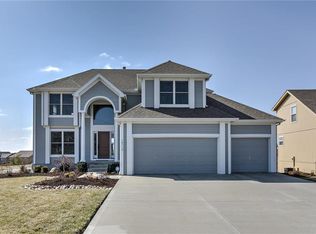 10112 N Tullis Ave, Kansas City, MO 64157