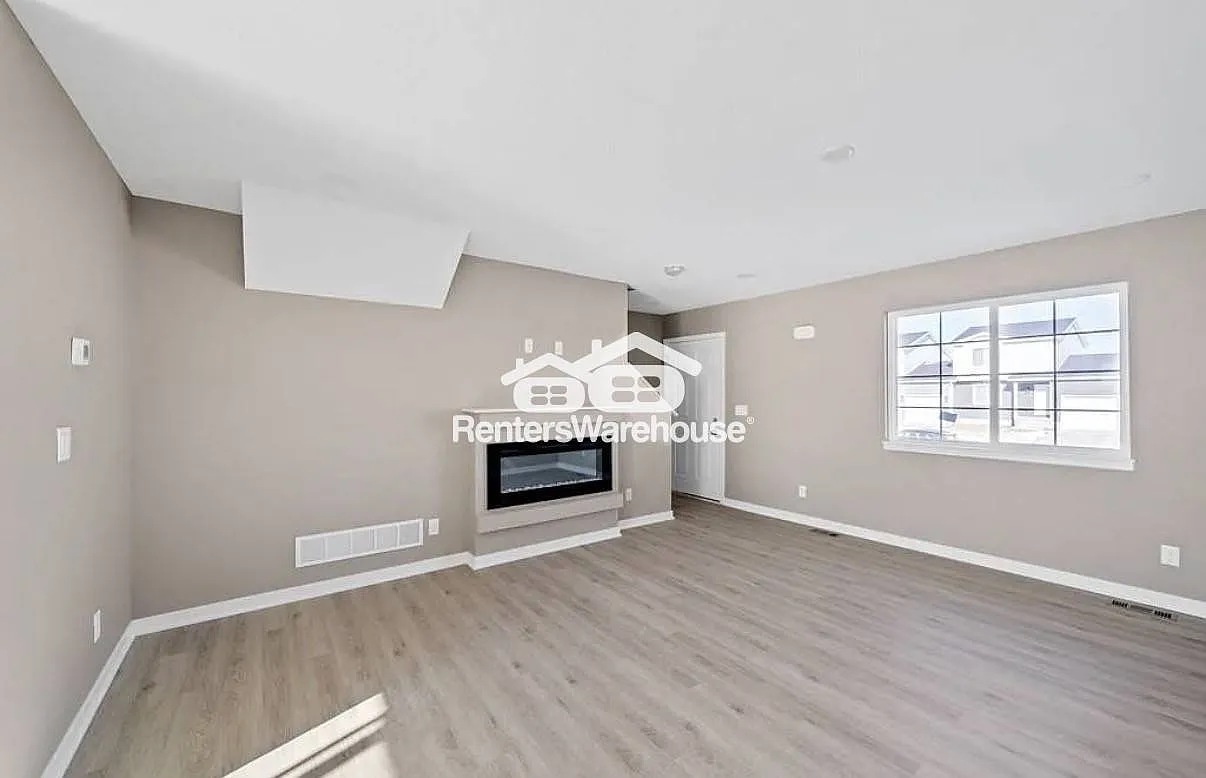 Three Bedroom Townhouse, Brand New! — Photo 3