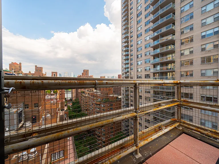 400 E 57th St #17L — Photo 20