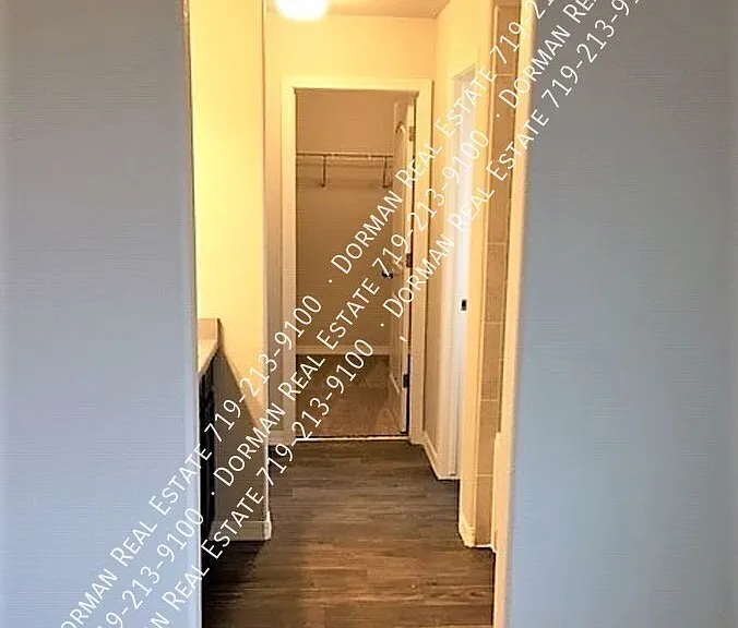 10695 Traders Pkwy — Photo 20