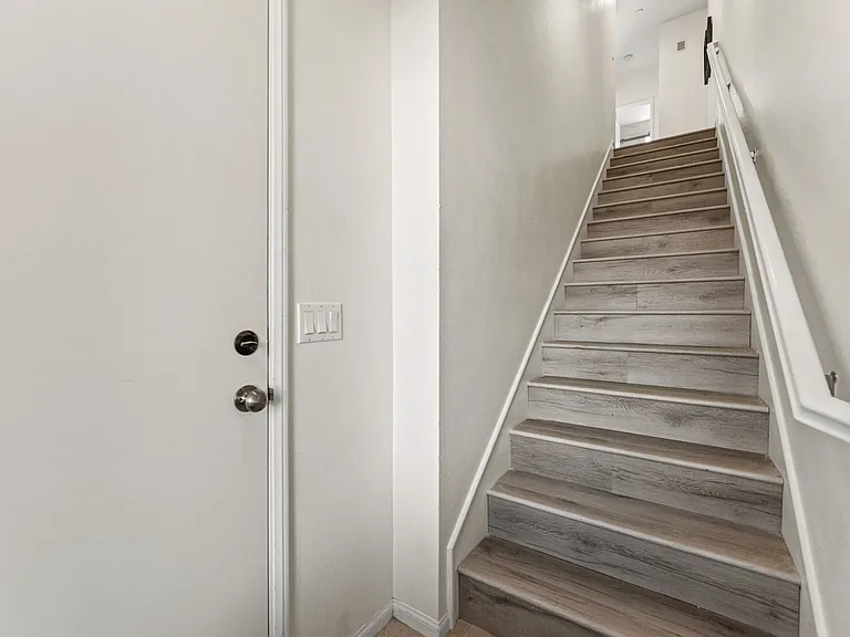 503 S Brea Blvd #18 — Photo 15