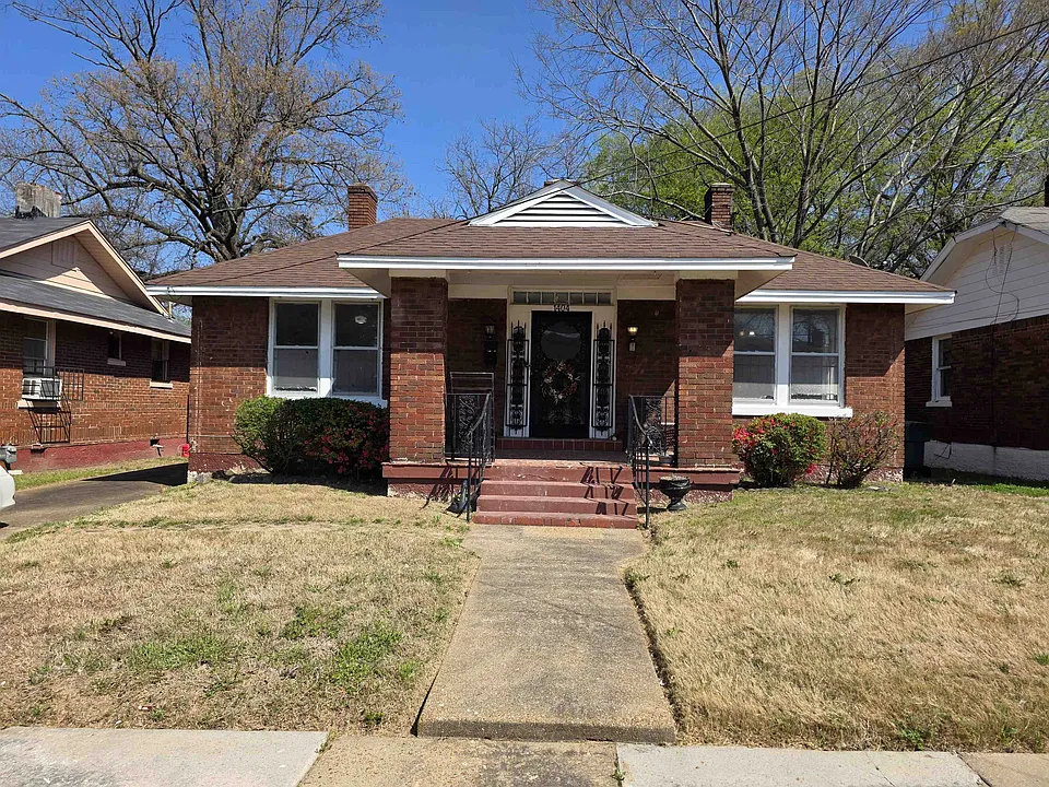 1404 Cameron St
