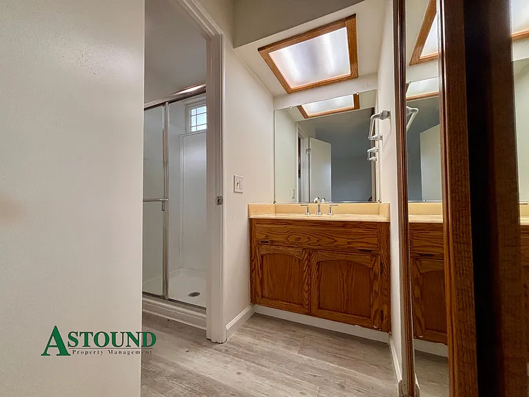 2627 Prestwick Ave — Photo 8
