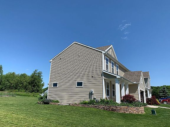3rd image of 15800 Carnoustie Dr