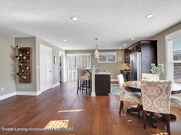 5th image of 3816 Fossum Ln