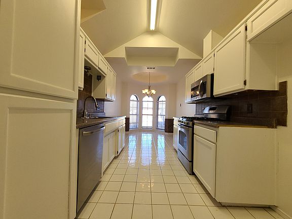 3rd image of 1510 Spanish Trail Dr