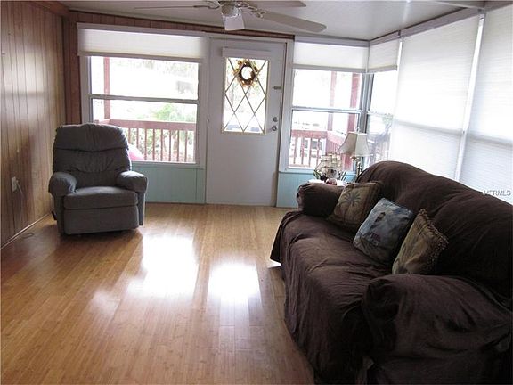 5th image of 905 County Road 452a