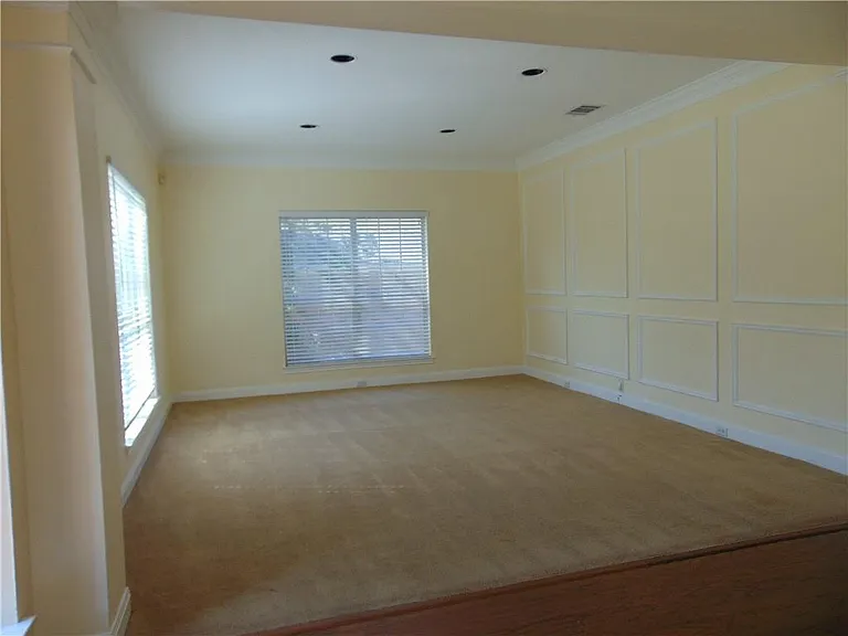 5806 Cedar Cliff Dr — Photo 3