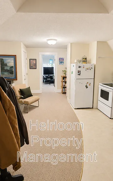 1817 E 1st St #3 — Photo 2
