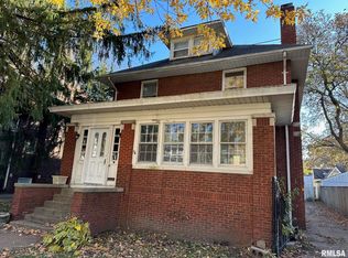 1616 W Barker Ave, Peoria, IL 61606