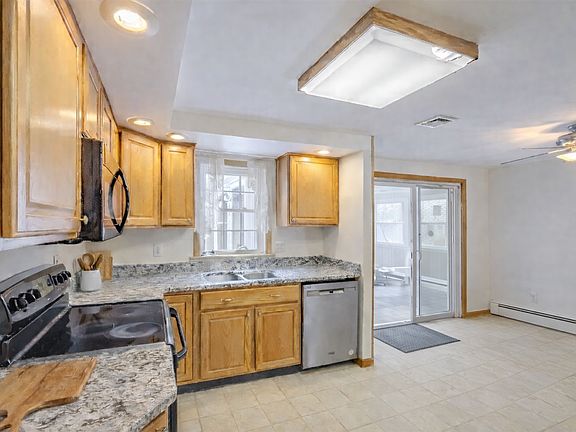 3rd image of 91 Lynch Rd