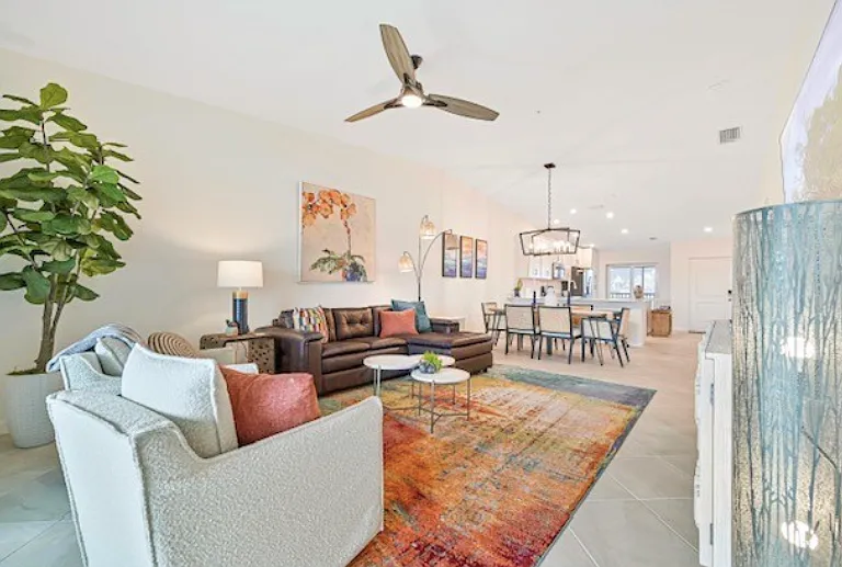 14221 Heritage Landing Blvd #922 — Photo 4