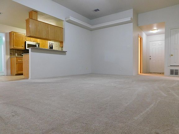 3rd image of 4502 Maggie Dr