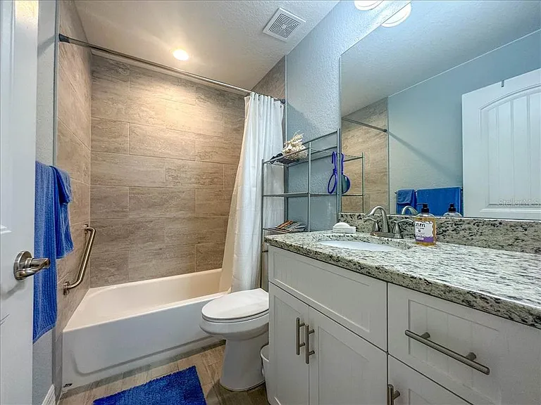 11707 Willmington Blvd — Photo 28