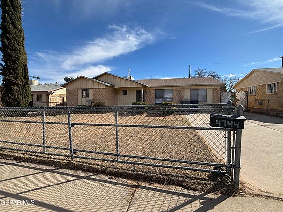 2nd image of 4744 El Campo Dr