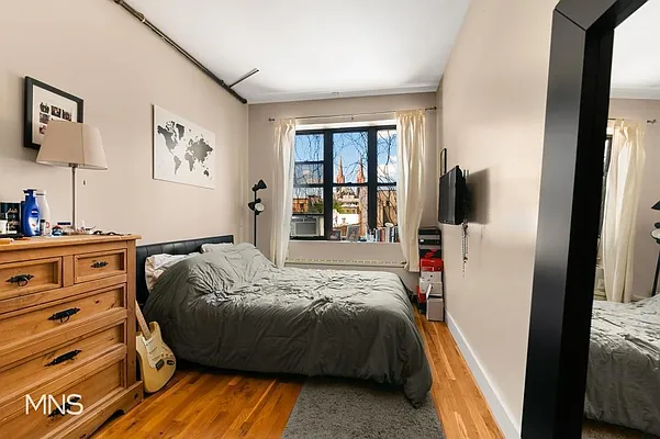 Rented by MNS | media 33