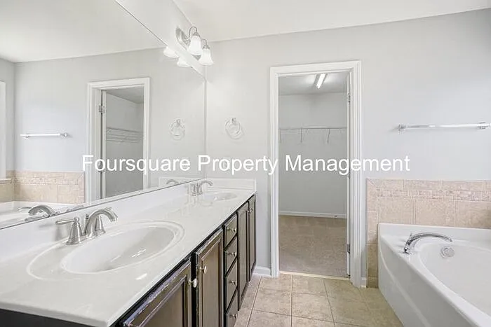 100 Cabot Dr — Photo 27