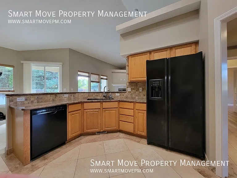 1096 N Glenabby Pl — Photo 7