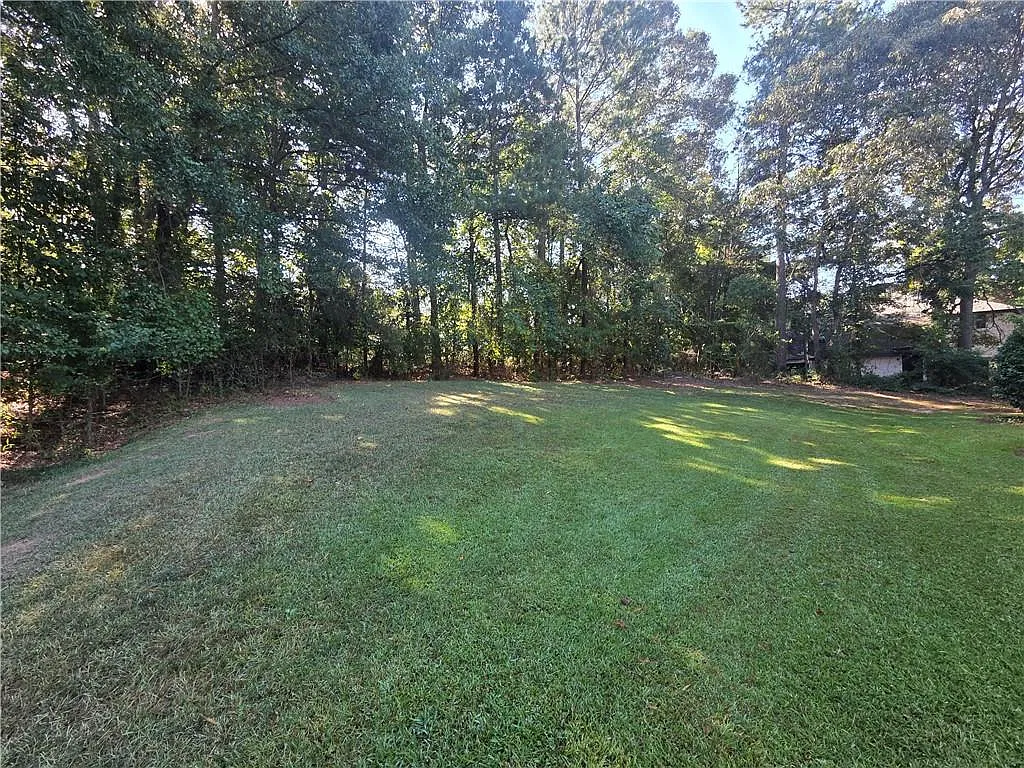 2 bed, 1.5 bath, 1240 sqft, $1,475 — Photo 3