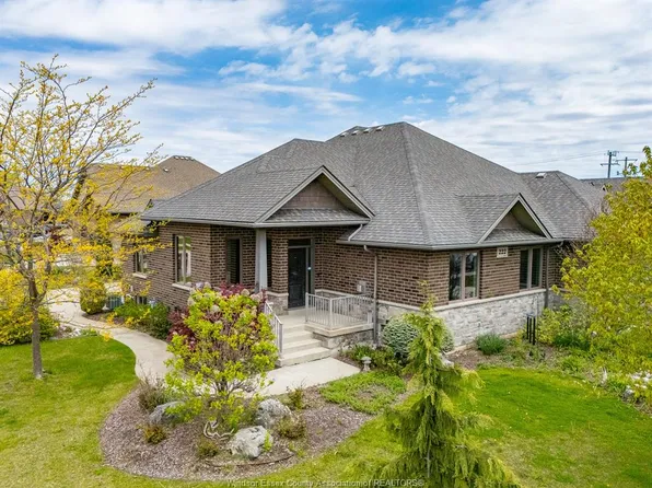 222 Woodycrest Ave, Kingsville, ON N9Y 0B8