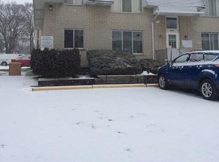 45864 Cass Ave APT 1, Utica, MI 48317