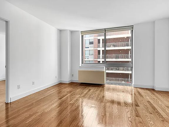 3rd image of 225 Schermerhorn St APT 19A