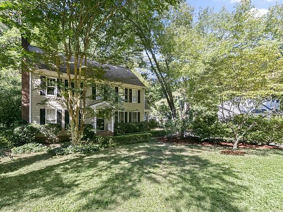 3rd image of 6221 Dresden Ln