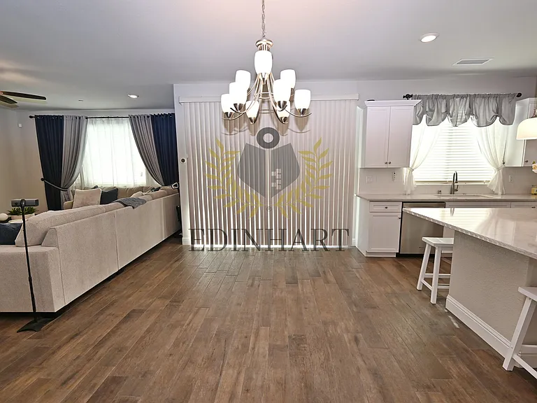 1439 E Via Albero Dr — Photo 10