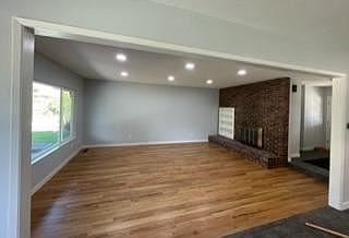 3rd image of 921-921 Crestwood Dr