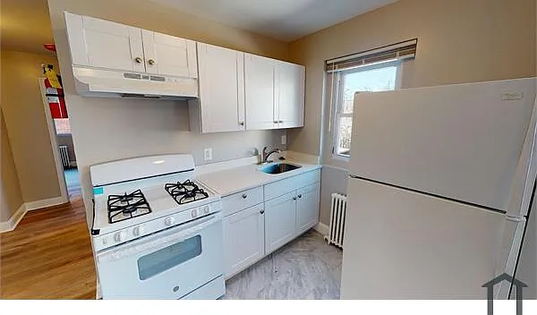 2 bed, $1,748 — Photo 3
