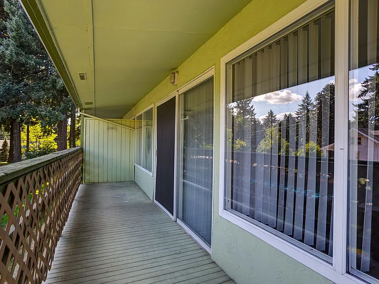 Sierra Terrace — Photo 54