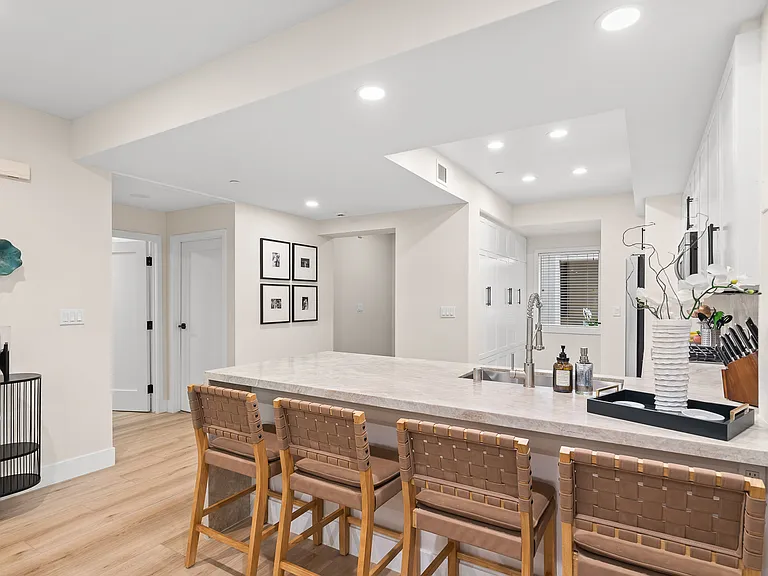 5410 La Jolla Blvd #A108 — Photo 14